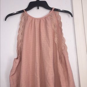 Kendal & Kylie pink shirt